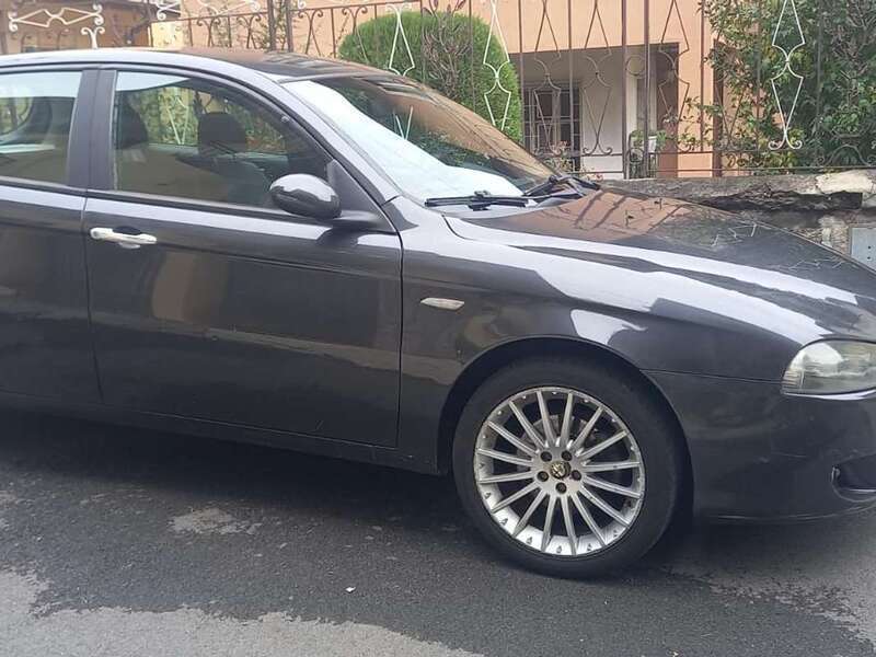 Usato 2007 Alfa Romeo 147 1.6 Benzin 120 CV (1.600 €)