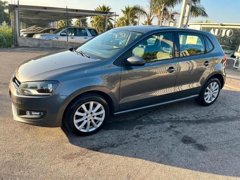 Usata VW Polo Highline 90 CV (66 kW) 2014 Grigio Berlina