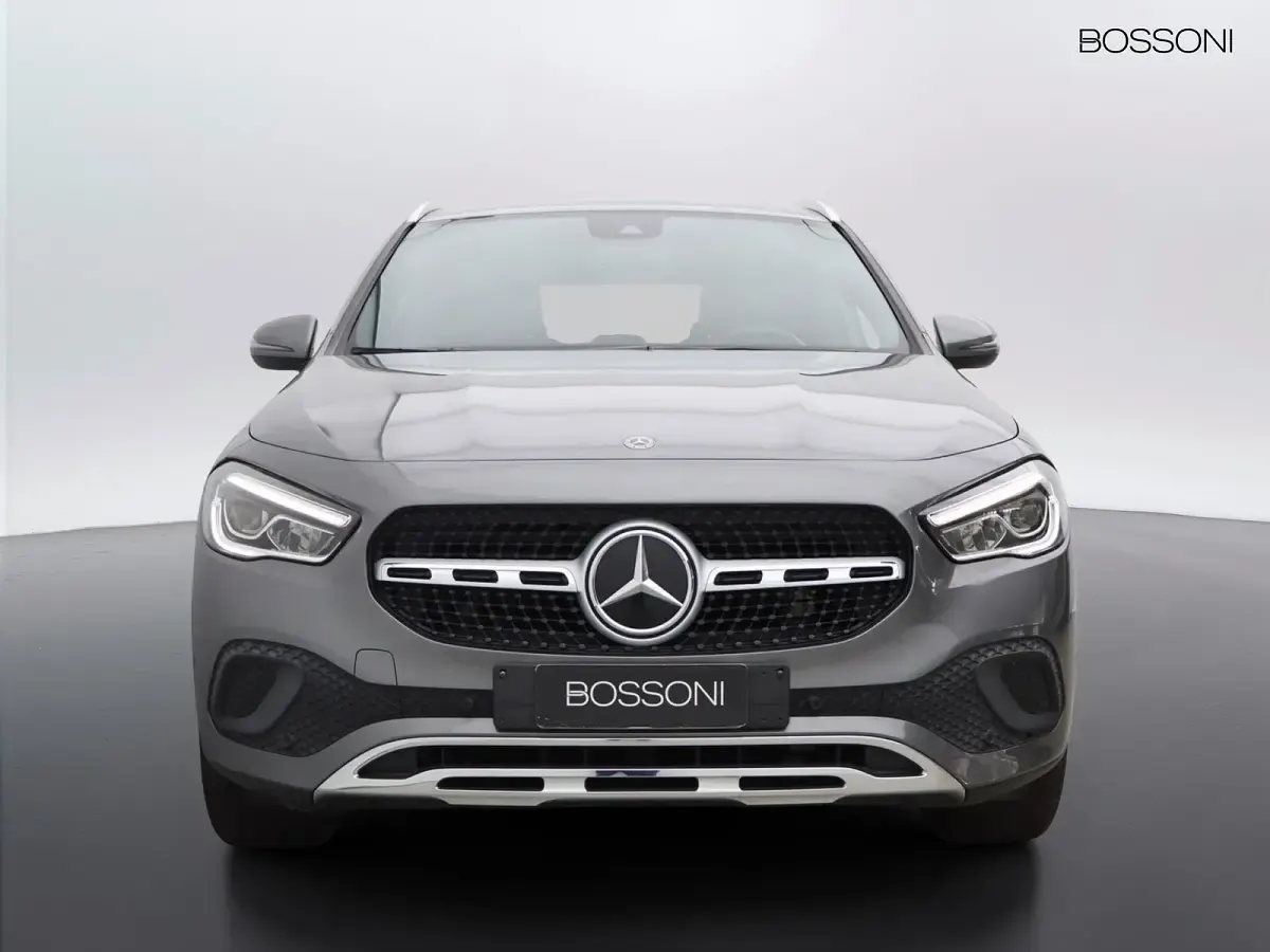 Usata Mercedes GLA200 150 CV (110 kW) 2020 Grigio SUV