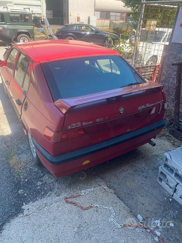 Usata Alfa Romeo 33 129 CV (94 kW) 1992 Utilitaria