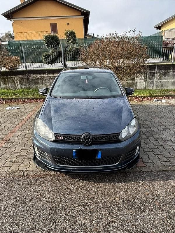 Usata VW Golf VI GTI 260 CV (191 kW) 2011 Blu Utilitaria