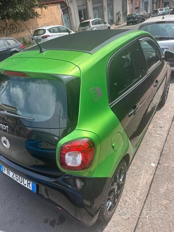 Usata Smart ForFour Electric Drive 41 kW (56 CV) 2018 Nero Utilitaria