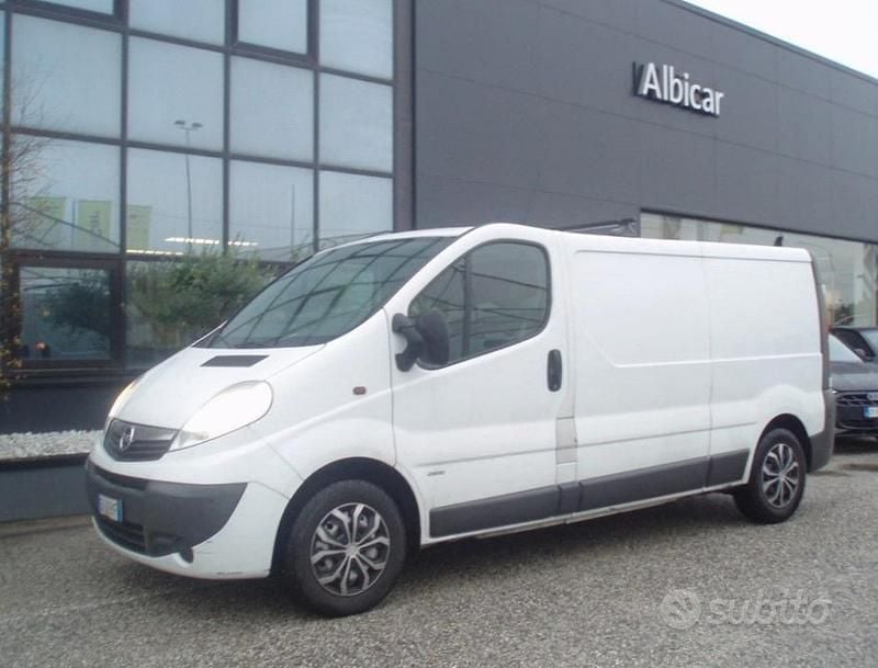 Bianco Usata 2014 Opel Vivaro Monovolume | 3900 € (Super prezzo) - Immagine 1/4