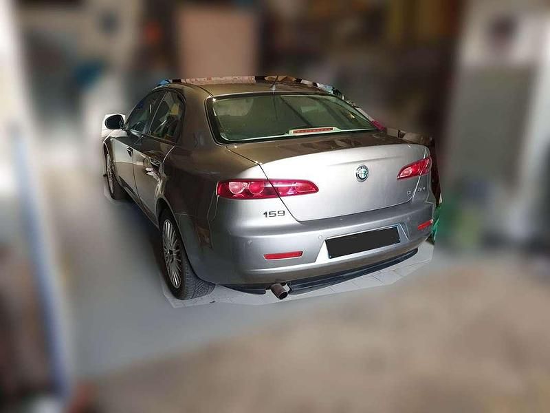 Usata Alfa Romeo 159 Distinctive 150 CV (110 kW) 2007 Grigio Berlina