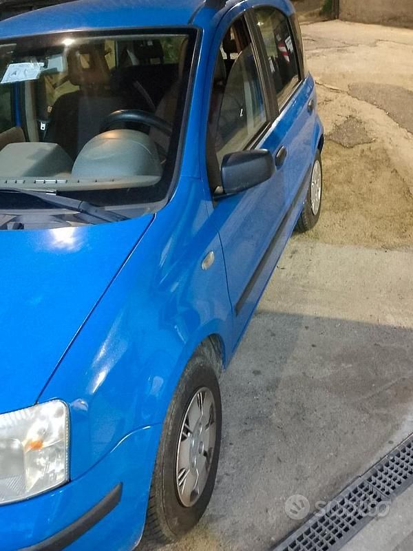 Usata Fiat Panda 69 CV (50 kW) 2004 Blu Utilitaria