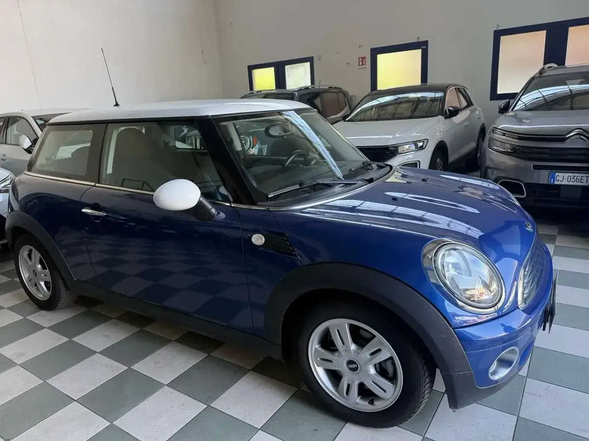 Usata Mini Cooper 120 CV (88 kW) 2007 Blu/azzurro Utilitaria