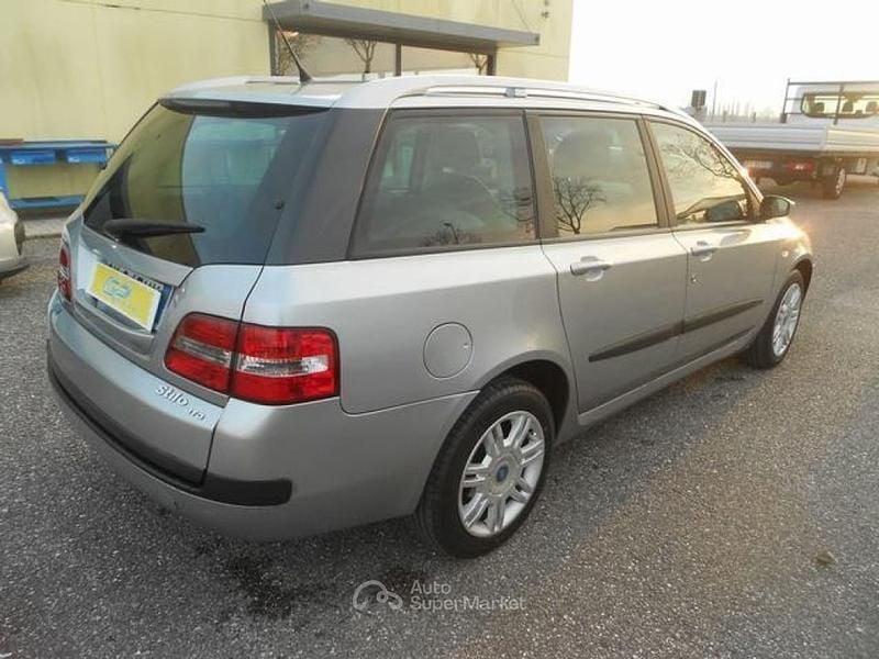 Usata Fiat Stilo Dynamic 116 CV (85 kW) 2003 Argento metallizzato Station wagon