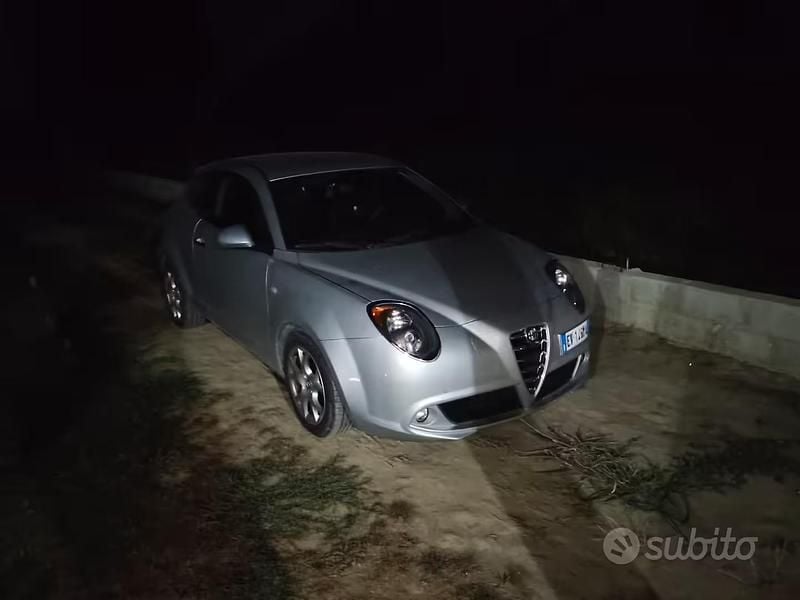 Usata Alfa Romeo MiTo 85 CV (62 kW) 2014 Grigio Utilitaria