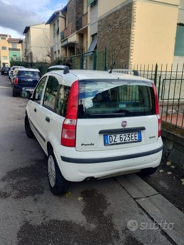 Bianco Usata 2010 Fiat Panda Dynamic Utilitaria | 3500 € (Buon prezzo) - Immagine 1/4