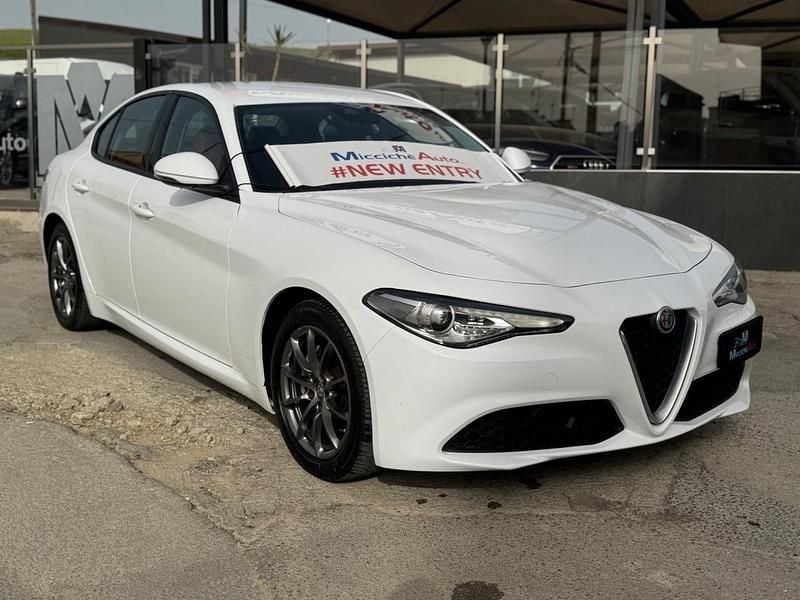 Usata Alfa Romeo Giulia Super 160 CV (117 kW) 2019 Bianco Berlina