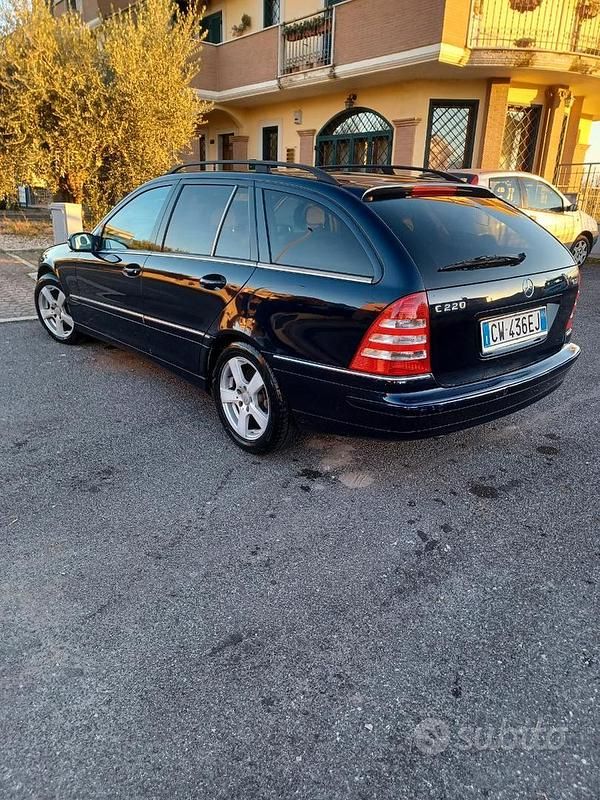 Usata Mercedes C220 2005 Blu Station wagon