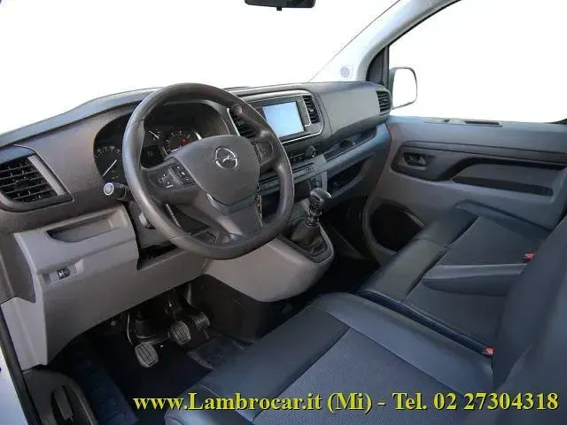 Usata Opel Vivaro-e Combi Enjoy 149 CV (109 kW) 2021 Bianco Monovolume