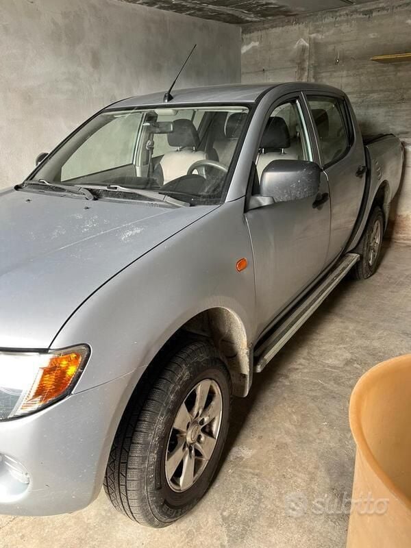 Usata Mitsubishi L200 167 CV (122 kW) 2008 Pick-up