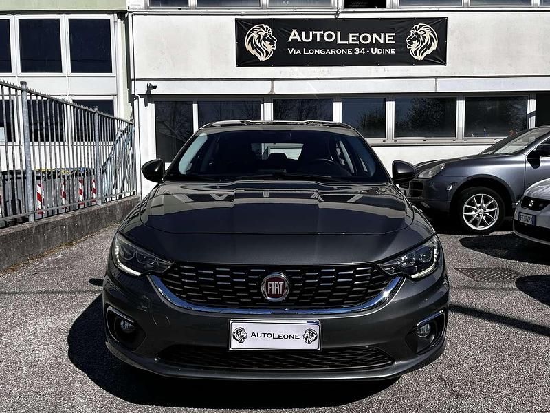 Usata Fiat Tipo Lounge 95 CV (69 kW) 2017 Grigio Berlina