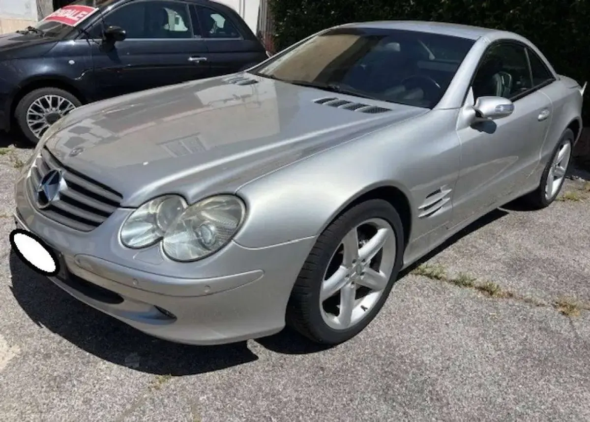 Usata Mercedes SL350 245 CV (180 kW) 2004 Argento iridio Cabrio