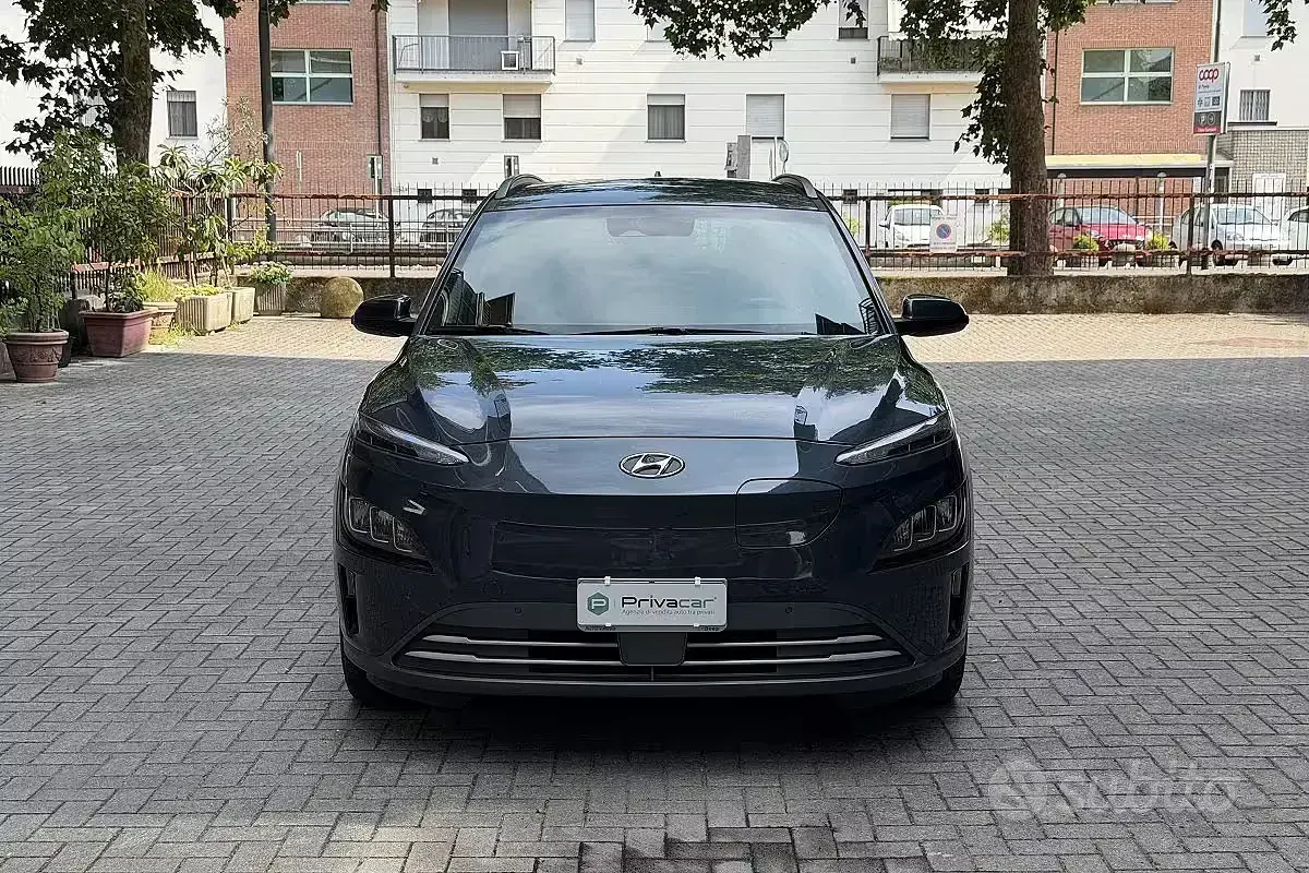 Usata Hyundai Kona 27 kW (38 CV) 2023 Bluazzurro SUV