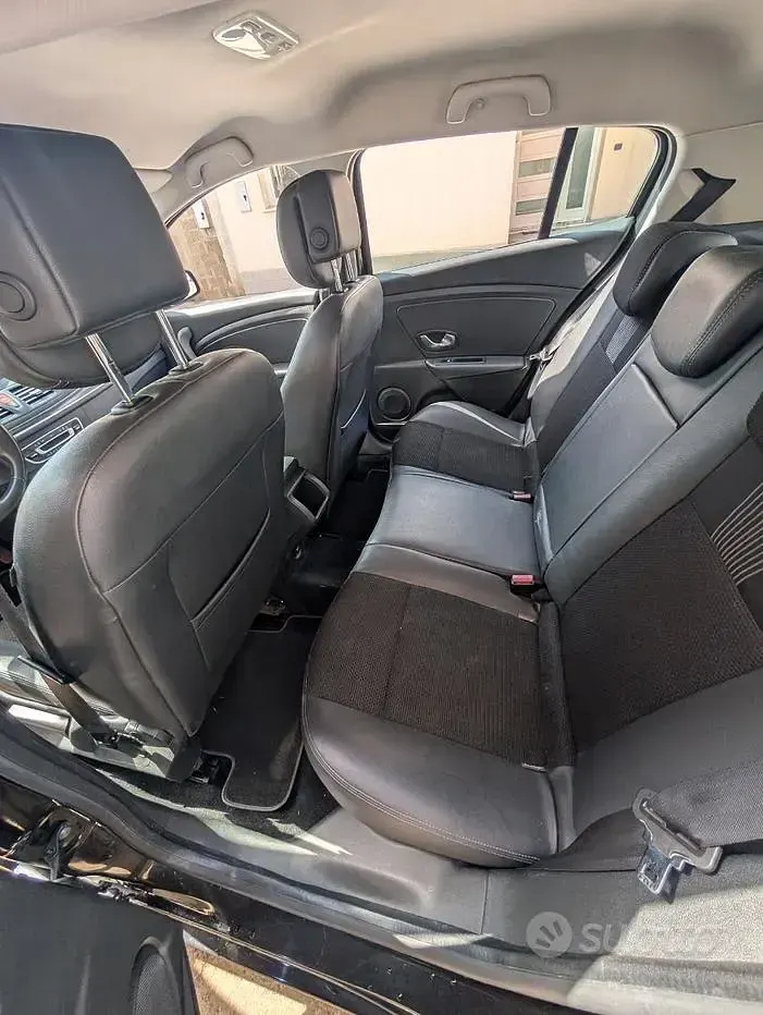 Usata Renault Mégane III 110 CV (80 kW) 2012 Nero Berlina