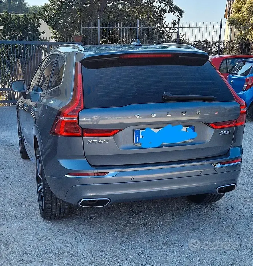 Usata Volvo XC60 Inscription 235 CV (172 kW) 2018 Grigio SUV