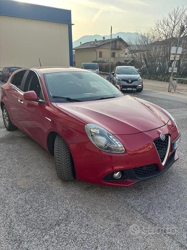 Usata Alfa Romeo Giulietta 2016 Rosso Utilitaria
