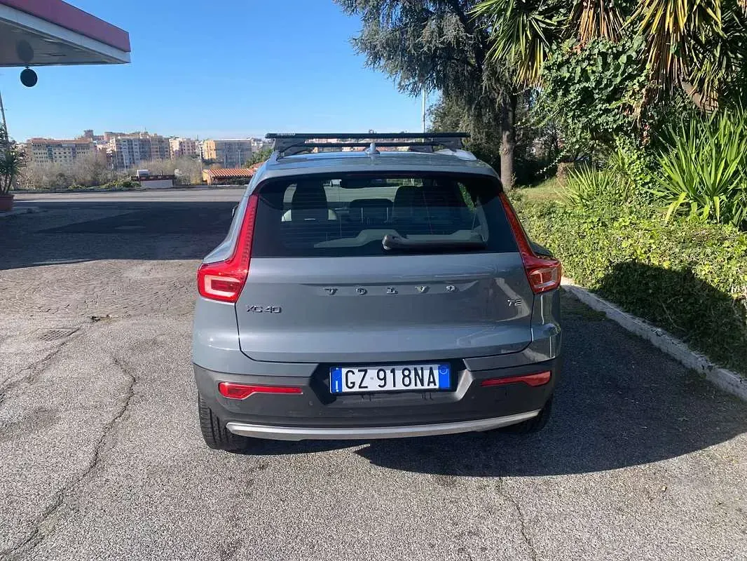 Usata Volvo XC40 Momentum 129 CV (94 kW) 2021 Grigio SUV