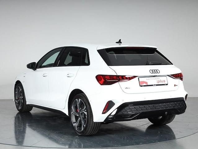 Nuova Audi A3 S-Line 272 CV (200 kW) 2025 Bianco arkona Berlina