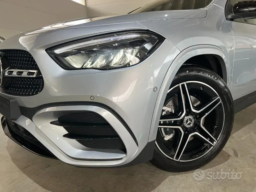Nuova Mercedes GLA200 AMG Line Premium 163 CV (119 kW) 2025 Grigio SUV