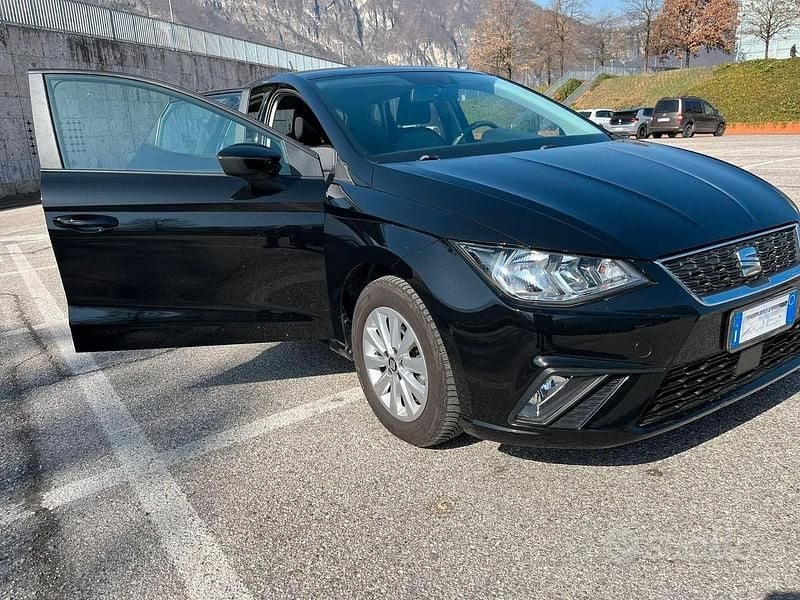 Usata Seat Ibiza Business 90 CV (66 kW) 2020 Nero Utilitaria