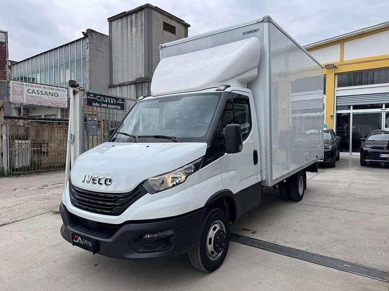Usata Iveco Daily 136 CV (100 kW) 2024 Bianco Furgone