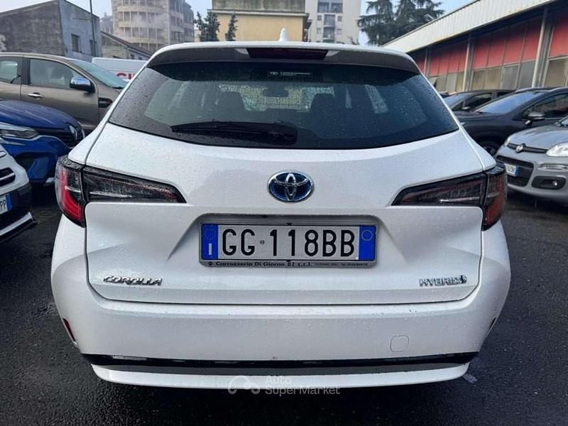 Usata Toyota Corolla Business Edition 98 CV (72 kW) 2021 Bianco Station wagon