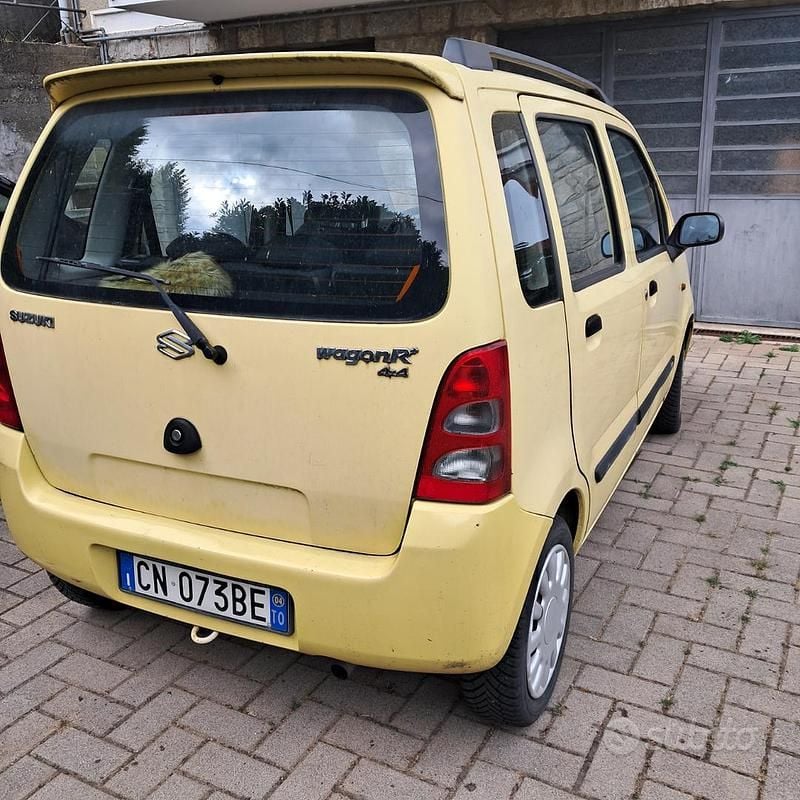 Usata Suzuki Wagon R+ 2004 Giallo Monovolume