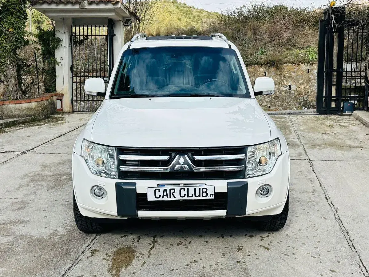 Usata Mitsubishi Pajero Instyle 199 CV (146 kW) 2010 Bianco SUV