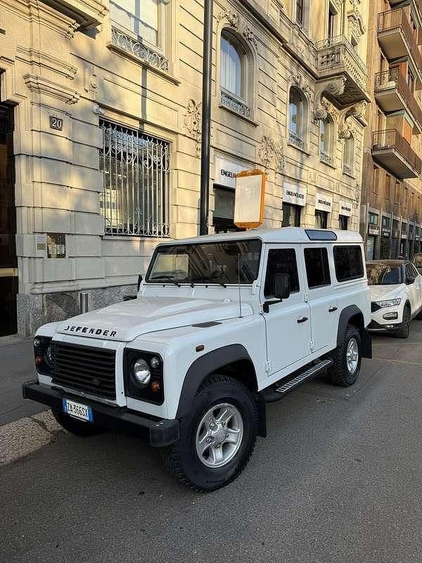 Usata 2010 Land Rover Defender Station wagon | 37.500 € (Buon prezzo) - Immagine 1/4