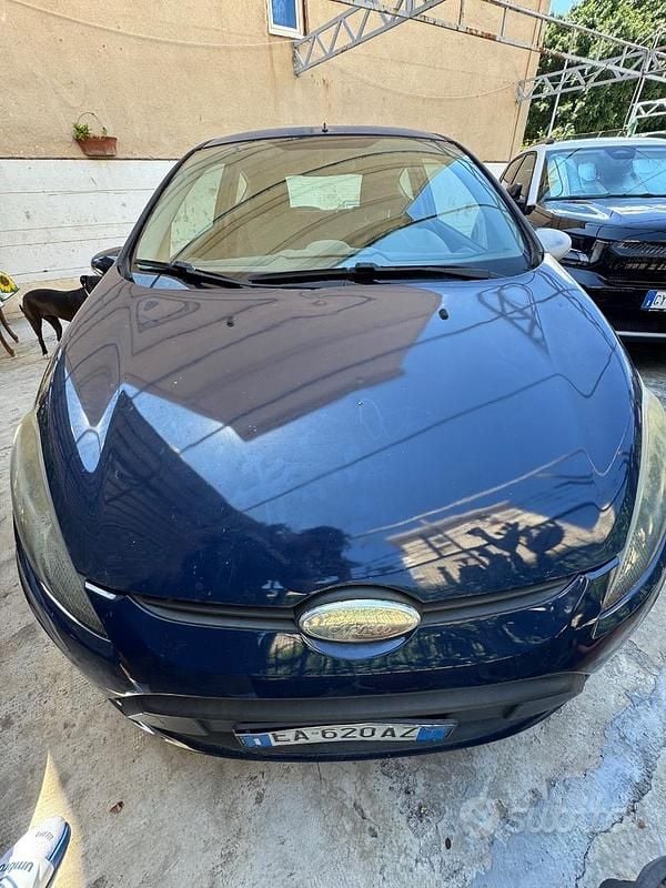 Usata Ford Fiesta 96 CV (70 kW) 2010 Blu Utilitaria