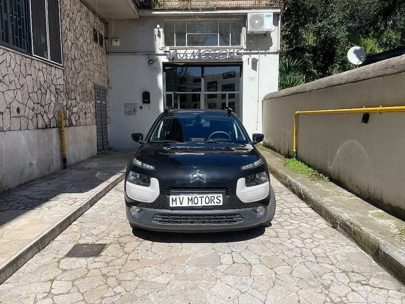 Usata Citroën C4 Feel 99 CV (72 kW) 2017 Nero SUV
