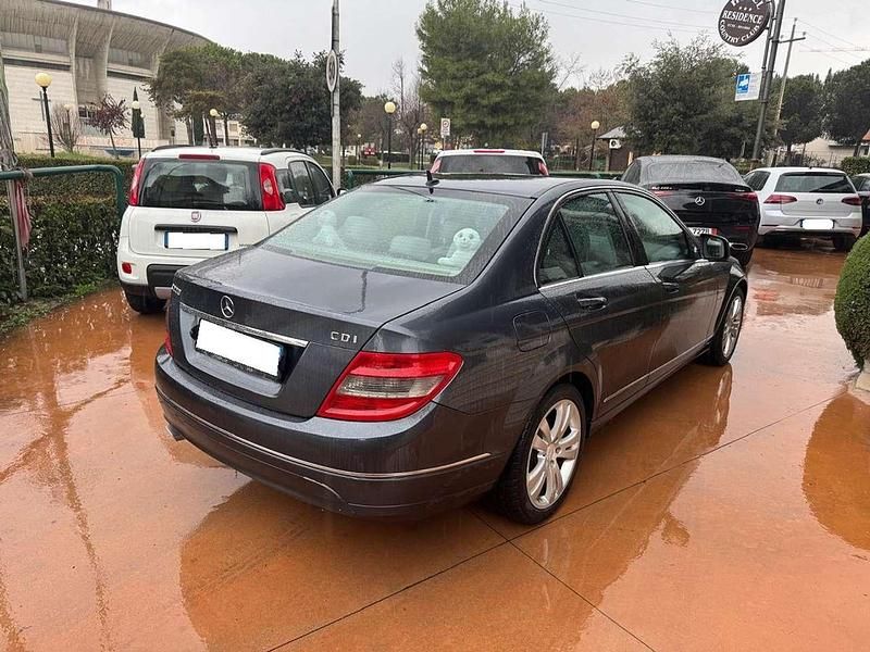 Usata Mercedes C220 Avantgarde 170 CV (125 kW) 2007 Grigio Berlina