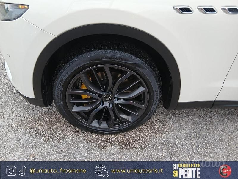 Usata Maserati Levante GranLusso 275 CV (202 kW) 2020 Bianco SUV