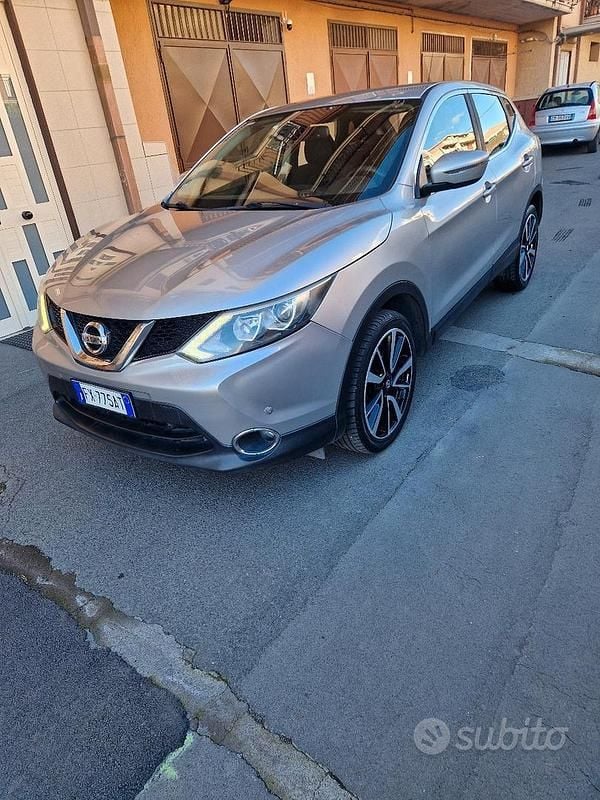 Usata Nissan Qashqai 115 CV (84 kW) 2016 Grigio SUV