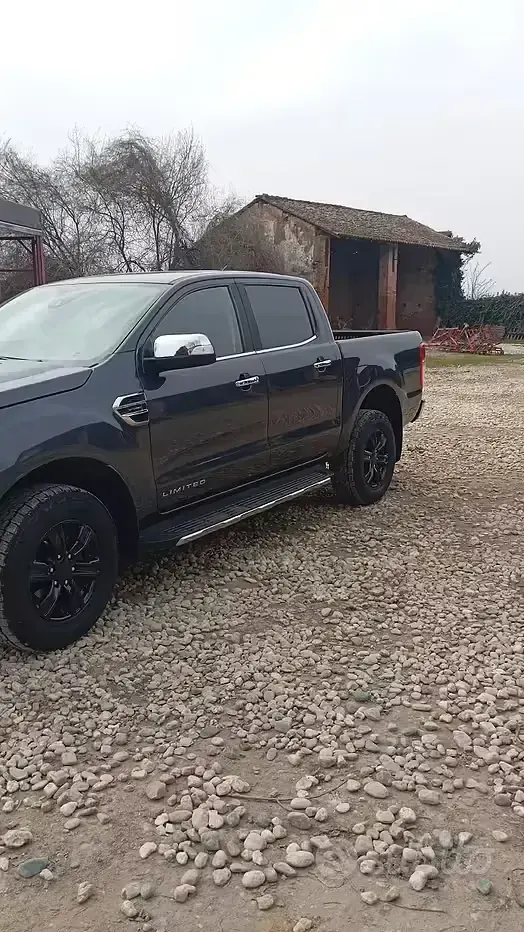 Usata Ford Ranger 213 CV (156 kW) 2021 Grigio Pick-up