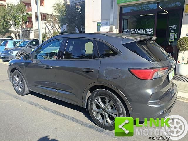 Usata Ford Kuga ST-Line 190 CV (139 kW) 2022 Grigio SUV
