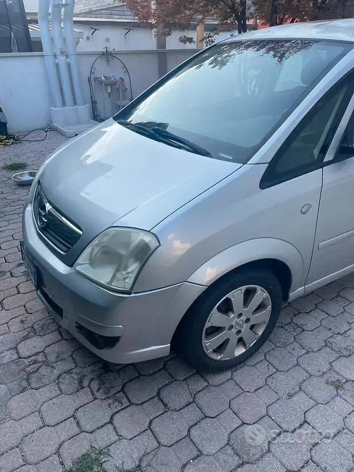 Usata Opel Meriva 75 CV (55 kW) 2006 Monovolume