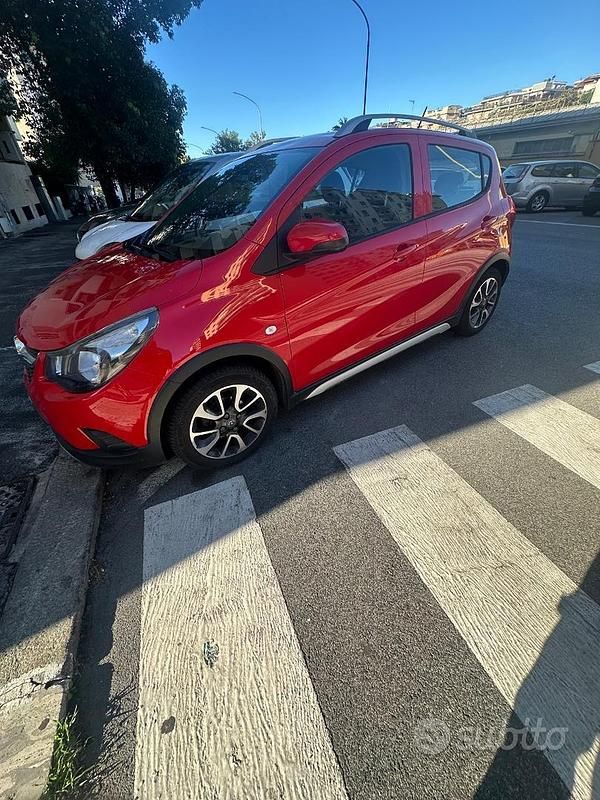 Usata Opel Karl Rocks 75 CV (55 kW) 2015 Rosso Utilitaria