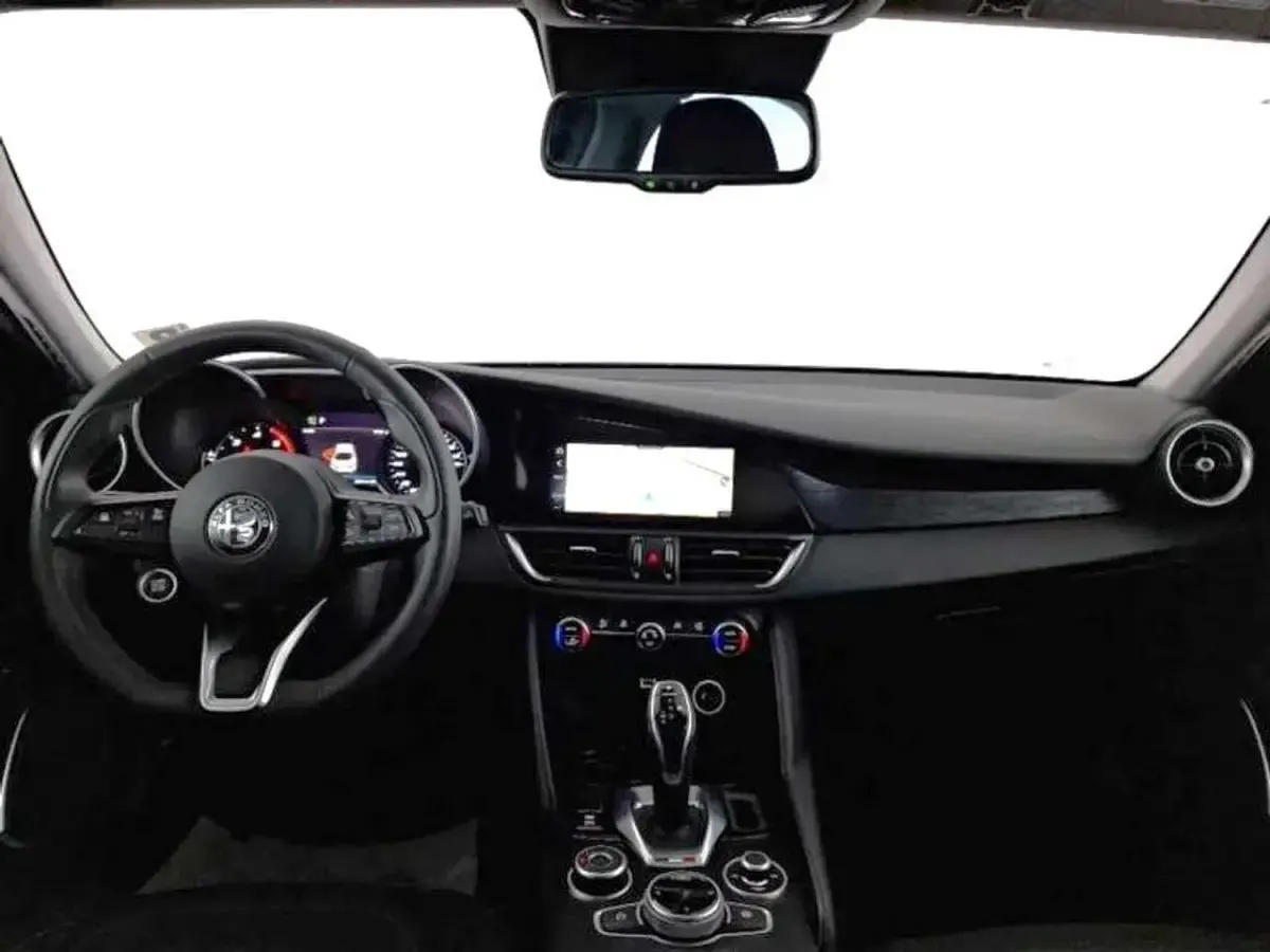Usata Alfa Romeo Giulia Business 160 CV (117 kW) 2021 Grigio Berlina