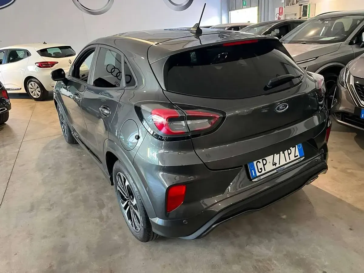 Usata Ford Puma ST-Line 125 CV (91 kW) 2023 Magnetic grey SUV