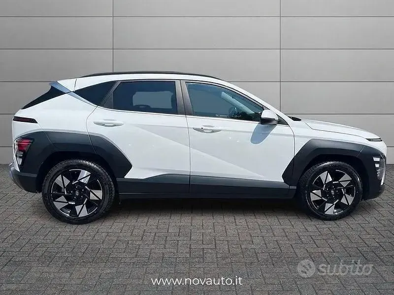 Usata Hyundai Kona 129 CV (94 kW) 2024 Bianco SUV