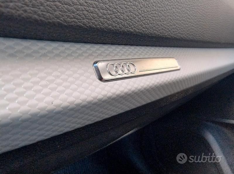 Usata Audi Q2 Design 115 CV (84 kW) 2016 Bianco SUV