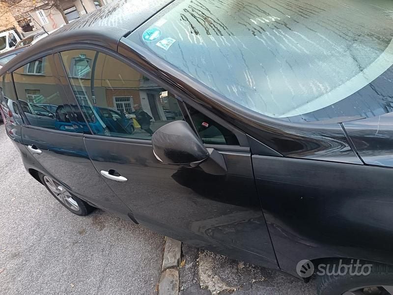 Usata Renault Scénic III 150 CV (110 kW) 2010 Nero Monovolume