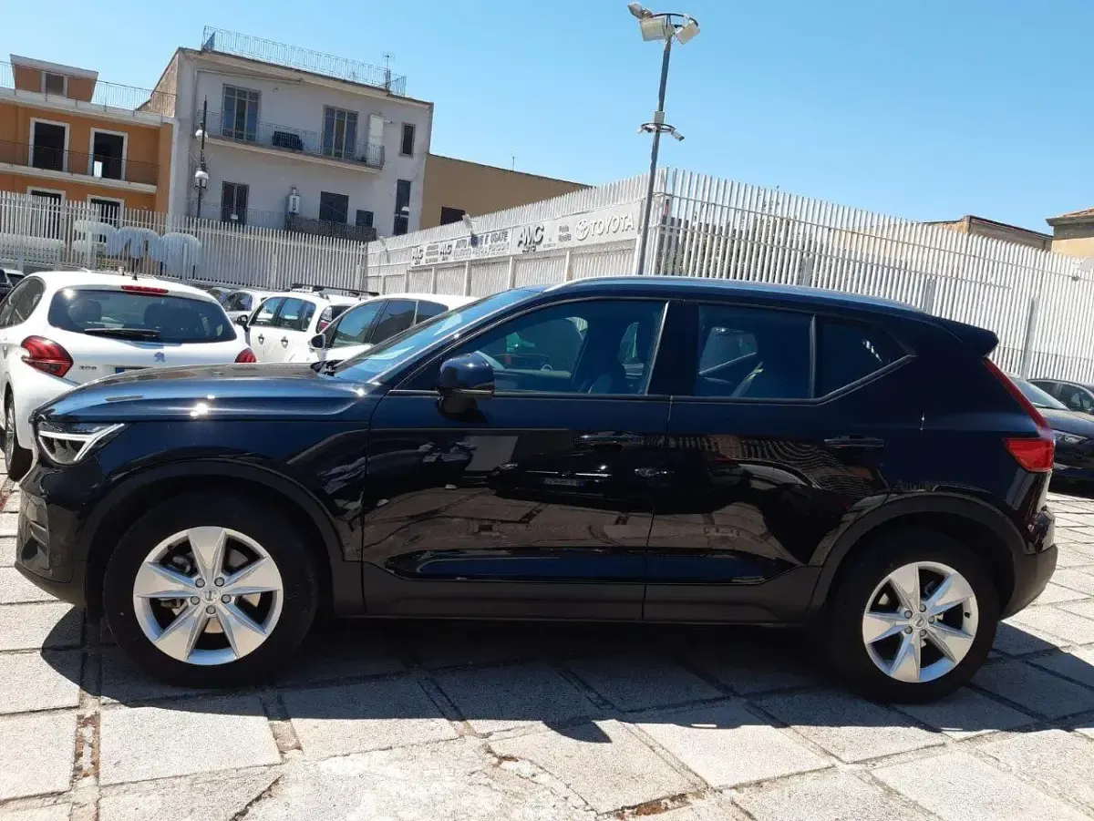 Usata Volvo XC40 Plus 163 CV (119 kW) 2024 Viola SUV