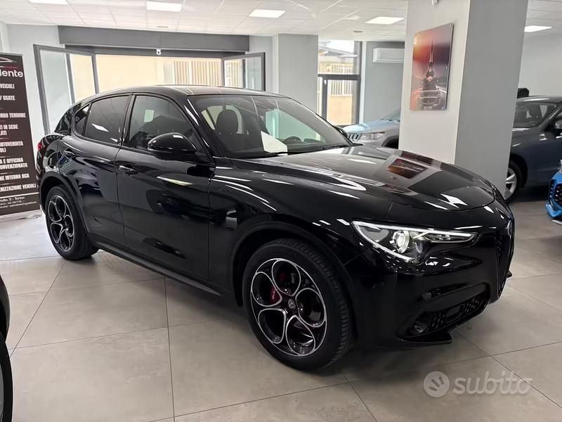 Usata Alfa Romeo Stelvio Sprint 190 CV (139 kW) 2021 Nero SUV
