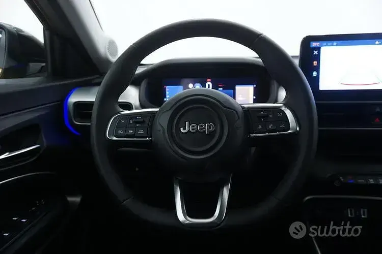 Usata Jeep Avenger Summit 101 CV (74 kW) 2025 Giallo/oro SUV