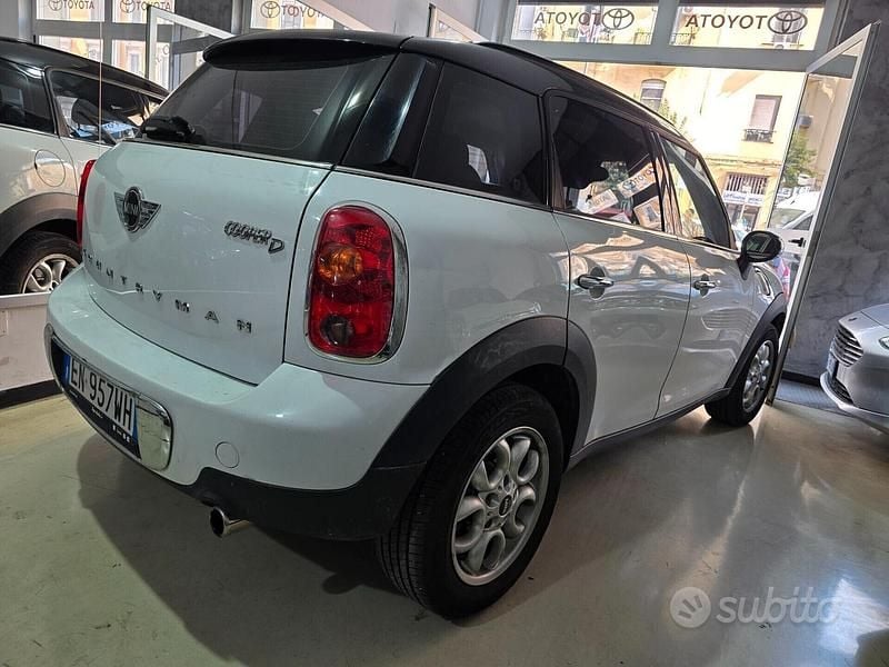 Usata Mini One Countryman 90 CV (66 kW) 2012 Bianco SUV